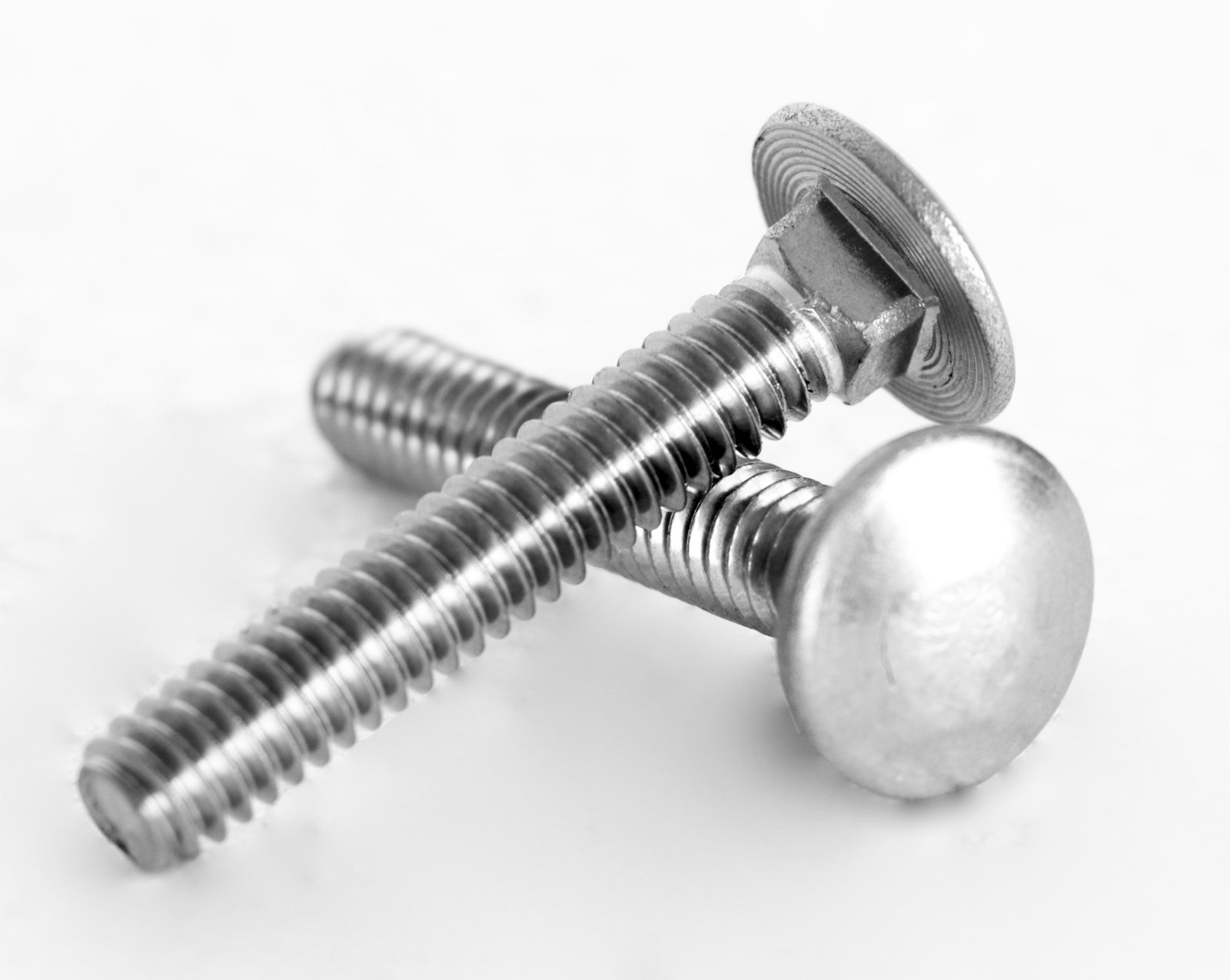 Tornillo tipo coche galvanizado de cabeza redonda
